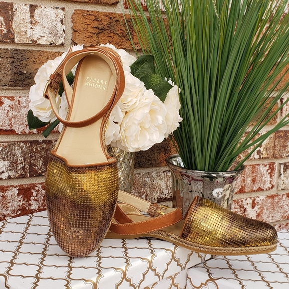 Stuart Weitzman Roman Mail Tri Gold Flat Ankle Strap Sandal Size 8 - Picture 2 of 10